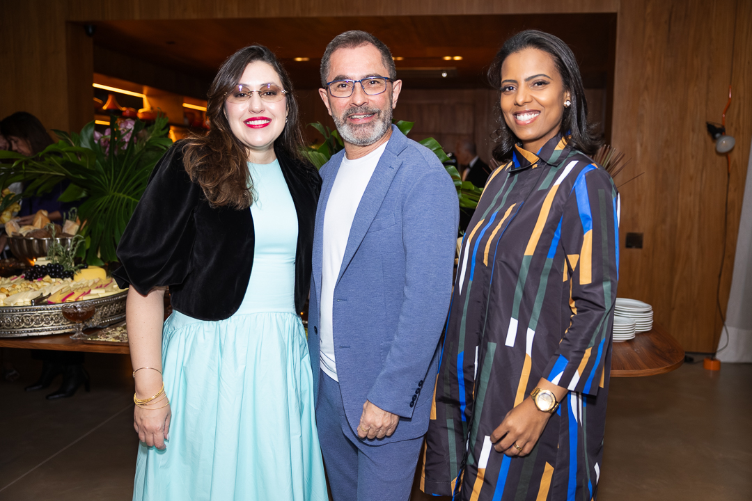 Adriele Ayres Britto, César Serra e Carla Rogado
