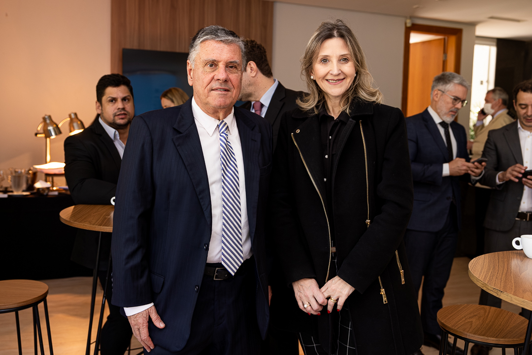 Caio Morel e Sandra Storoz