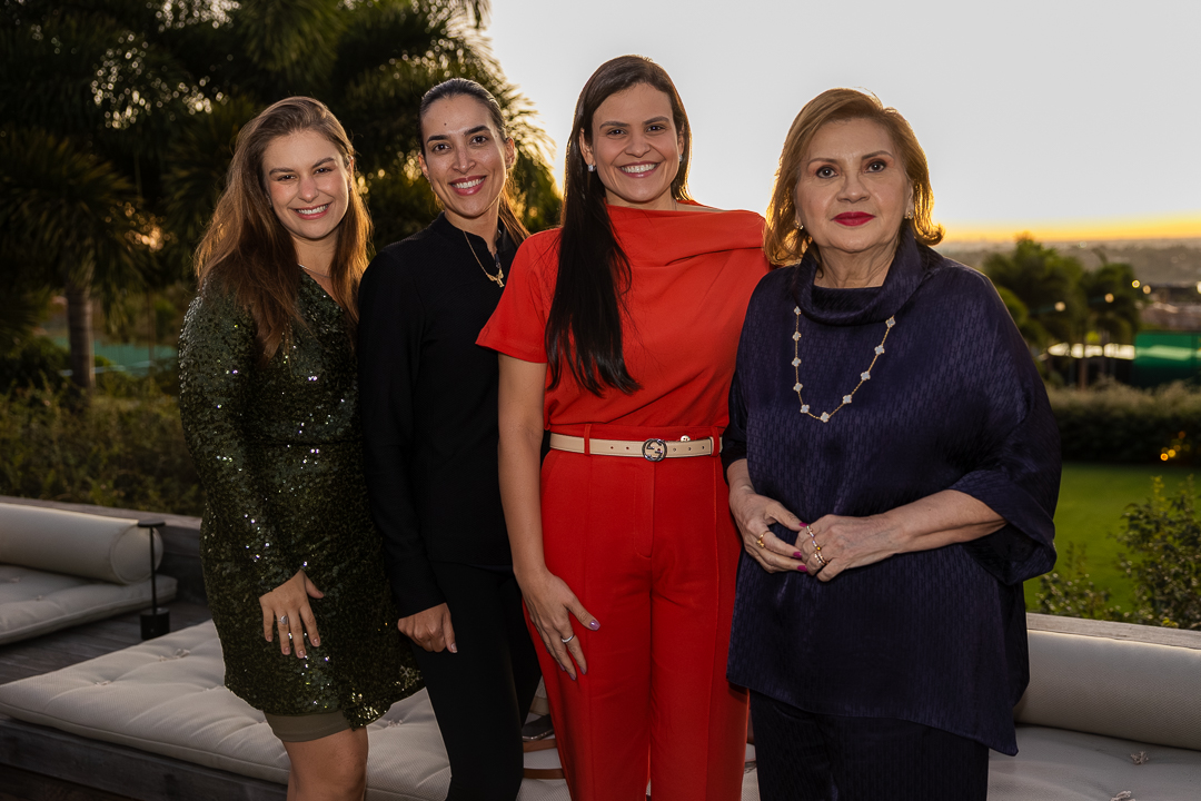 Maria Luísa Fernandes, Lia Rezende, Luanna Rezende e Rita Lins