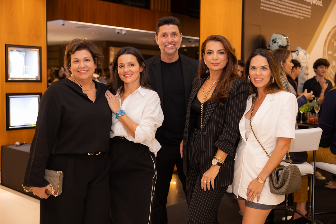 Marleen Llanes, Deborah Maldonado, Marcelo Lourenço, Tati Mauriz e Juliana Ingles