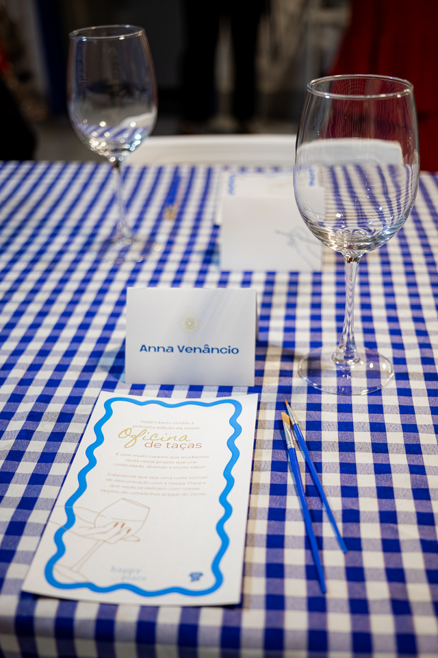 Happy Place promove oficina de pintura de taças no Zante Taverna Grega - Grega Evento da Happy Place no Zante Taverna Grega | (Foto: Rayra Paiva)