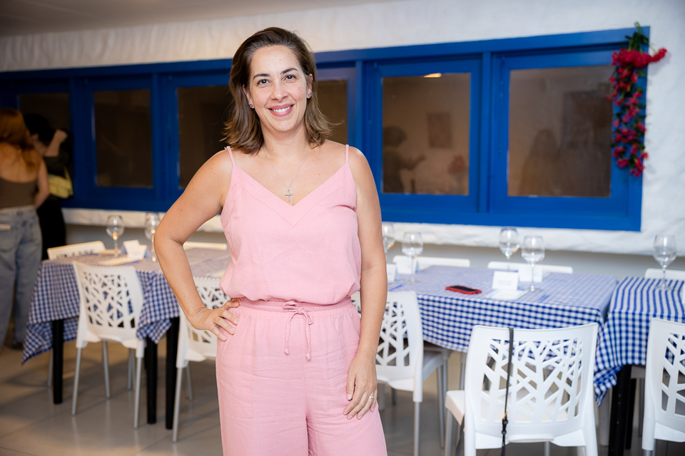 Happy Place promove oficina de pintura de taças no Zante Taverna Grega - Grega Grega - GPS Brasília - Portal de Notícias do DF