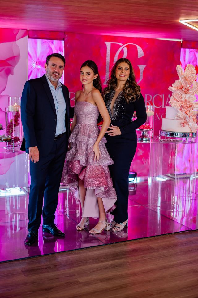 Bruna Garcia Demczuk celebra 15 anos em festa encantadora sob pôr do sol de Brasília - bruna bruna - GPS Brasília - Portal de Notícias do DF
